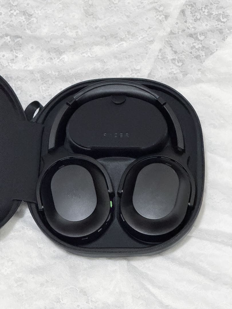 ヘッドホン Razer Barracuda Pro