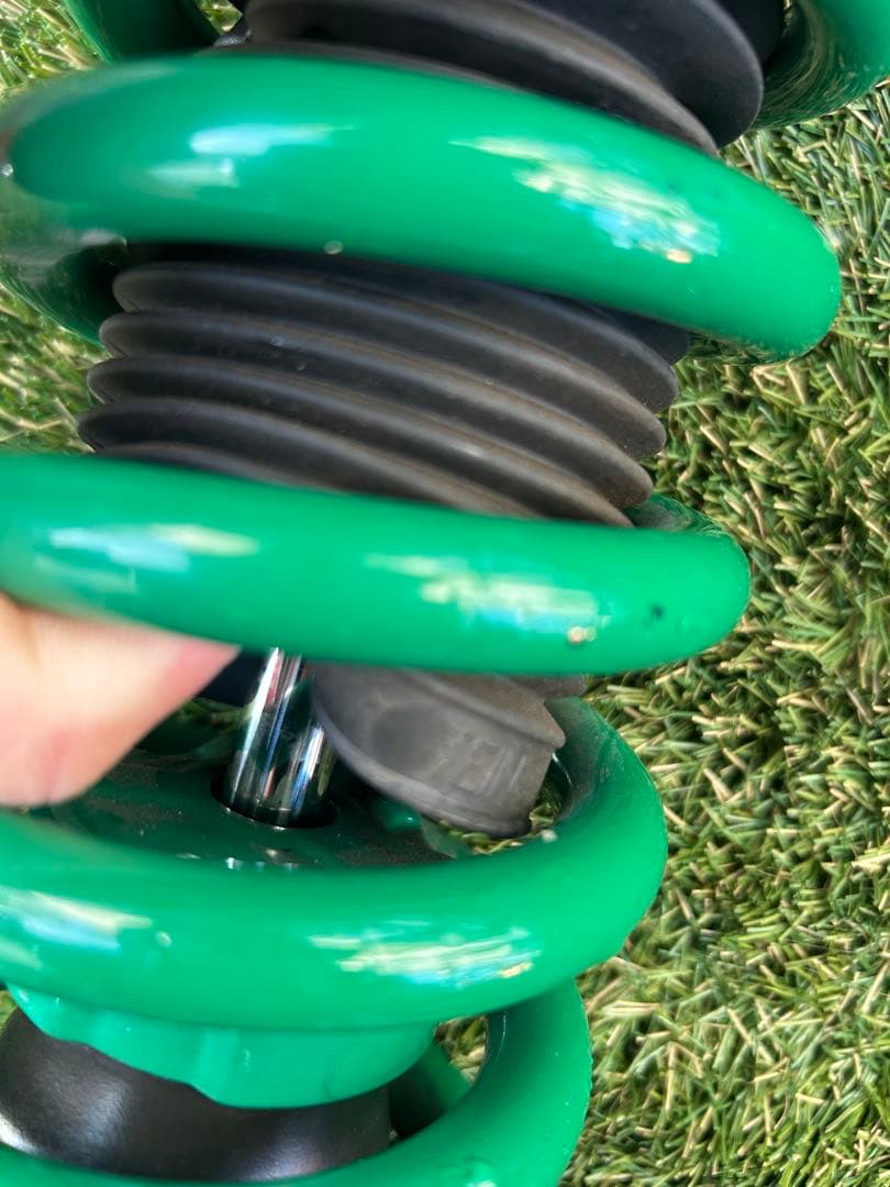 切れ痔  200系クラウンTEIN サスペンションキット 4本セット