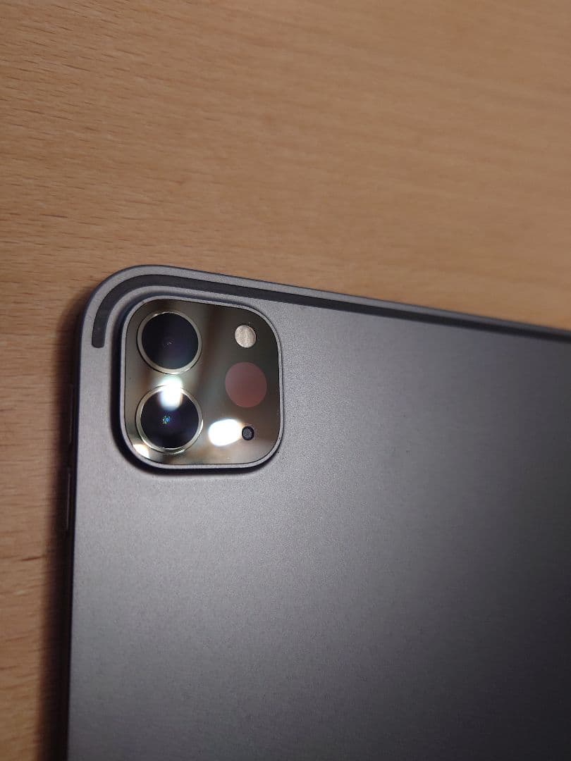 値下げ☆第5世代　iPad Pro 箱・未使用の充電ケーブル・充電器付き