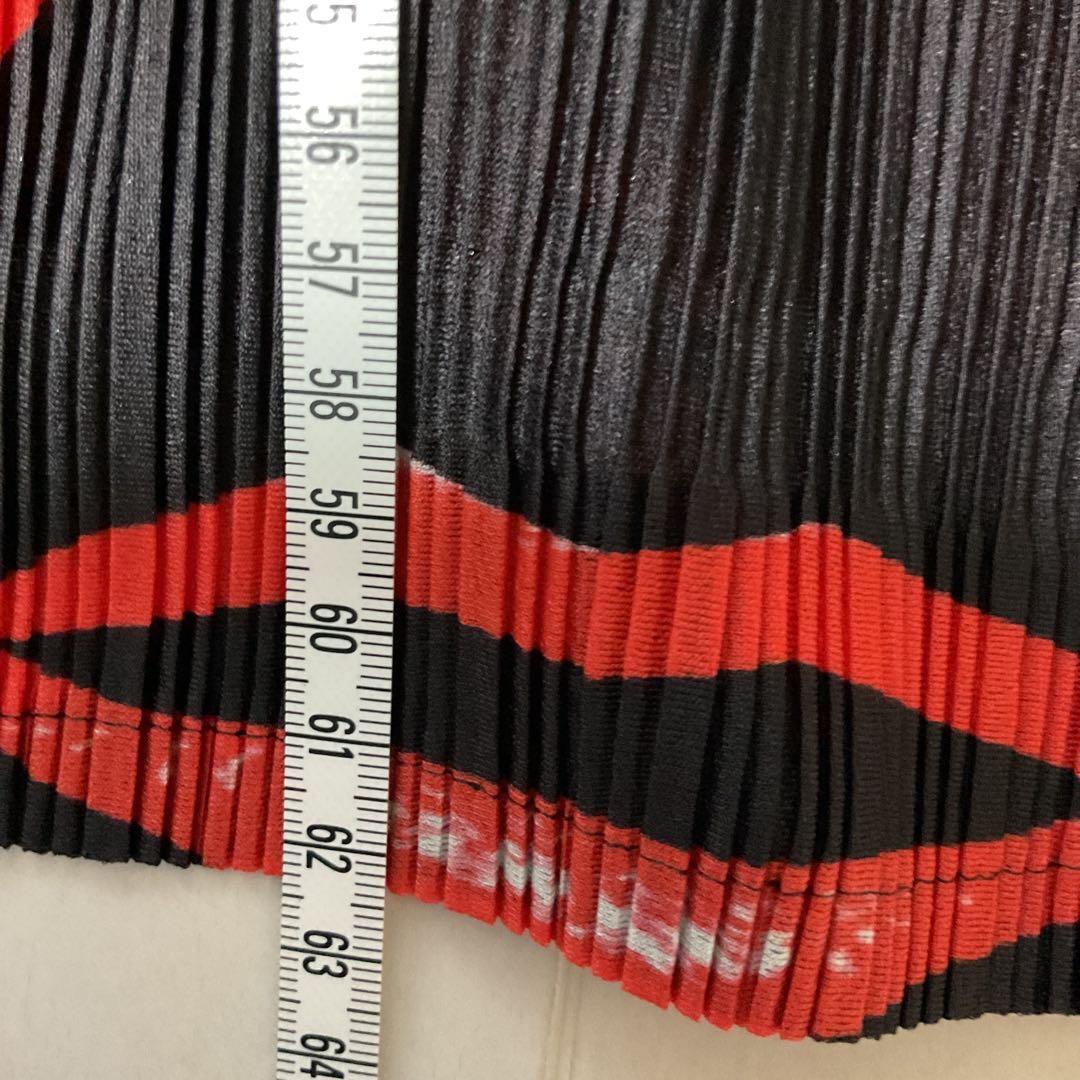 プリーツプリーズ　イッセイミヤケ　トップス　美品