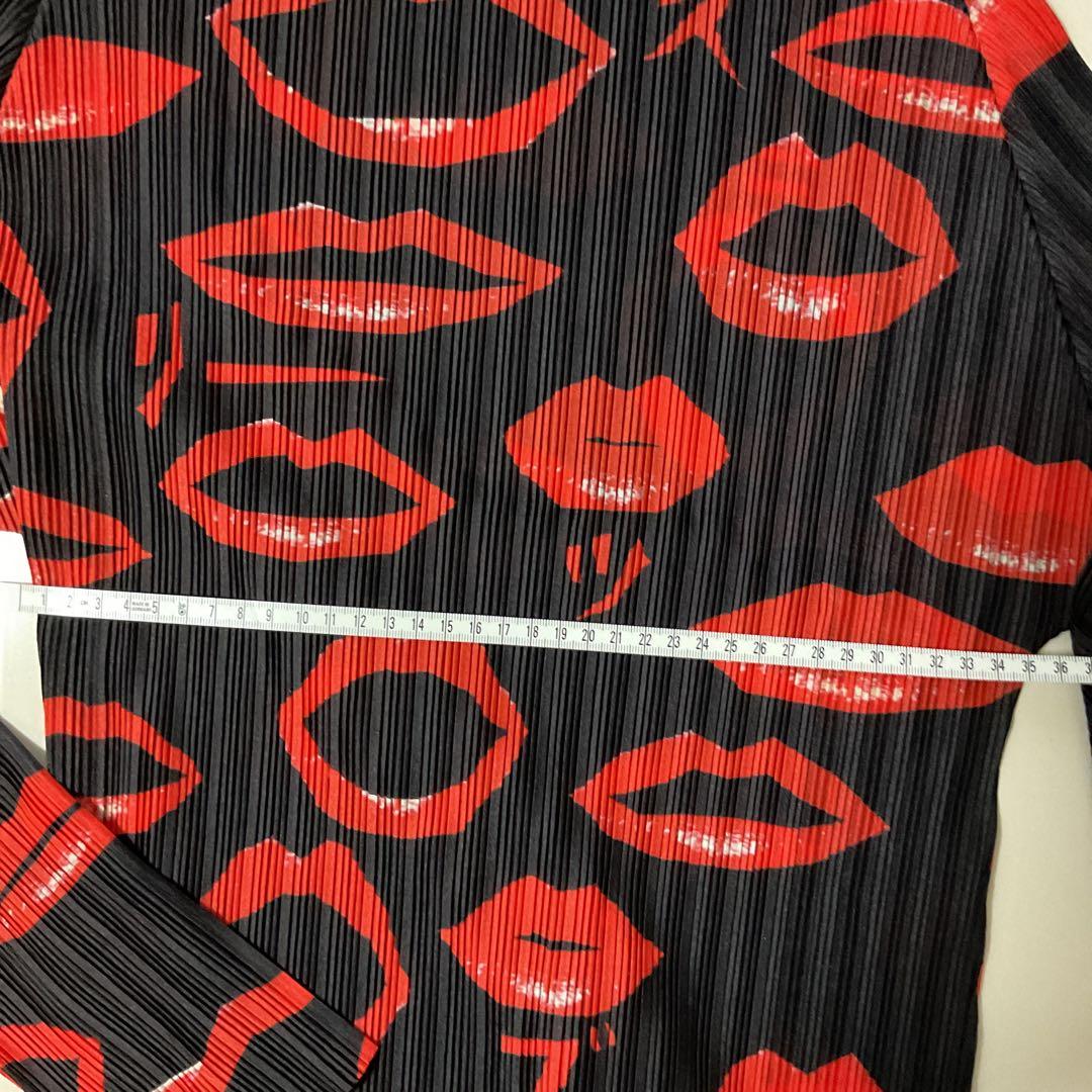 プリーツプリーズ　イッセイミヤケ　トップス　美品
