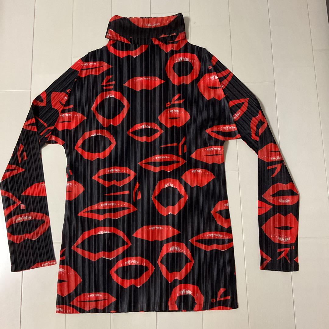 プリーツプリーズ　イッセイミヤケ　トップス　美品