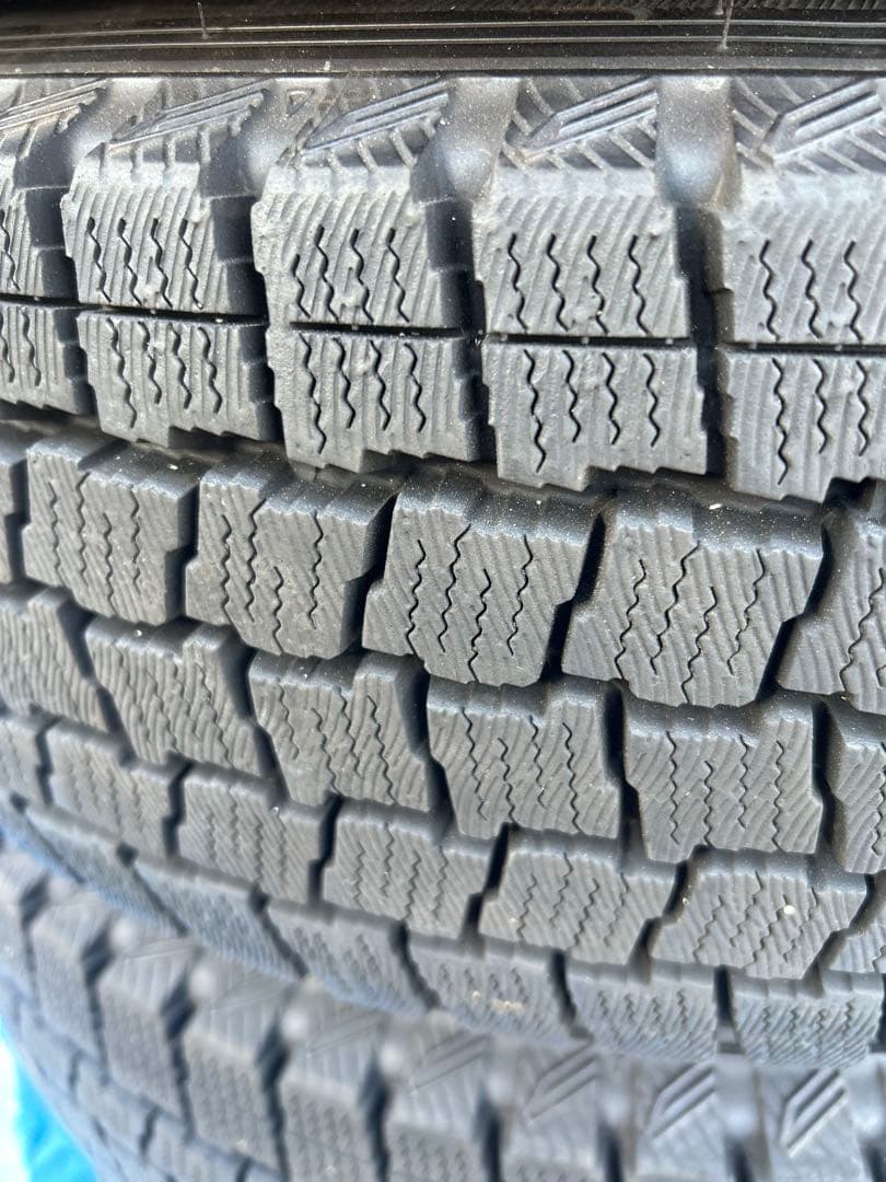 Satoshi様用 ハイエース用 2022年製 スタッドレスタイヤ 4本セット