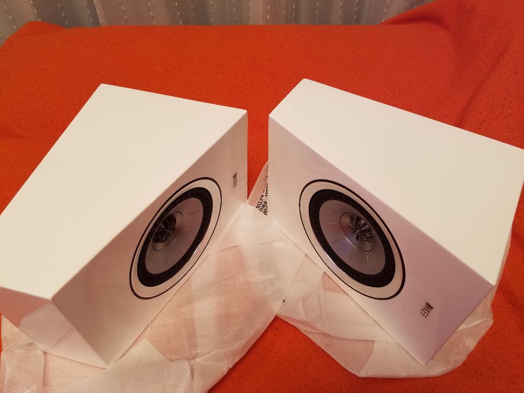 あか KEF R50 Dolby Atmos サラウンドスピーカー