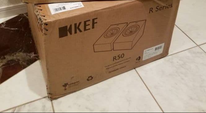 あか KEF R50 Dolby Atmos サラウンドスピーカー