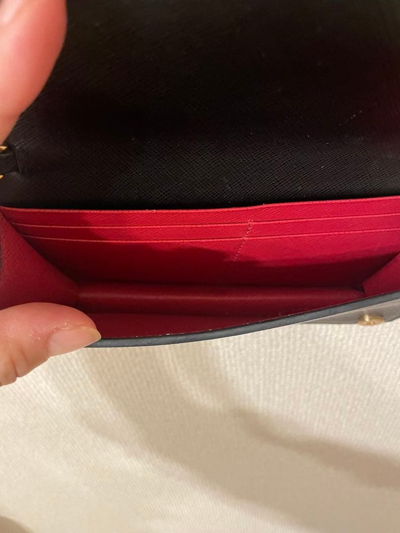 PRADA お財布ポシェット