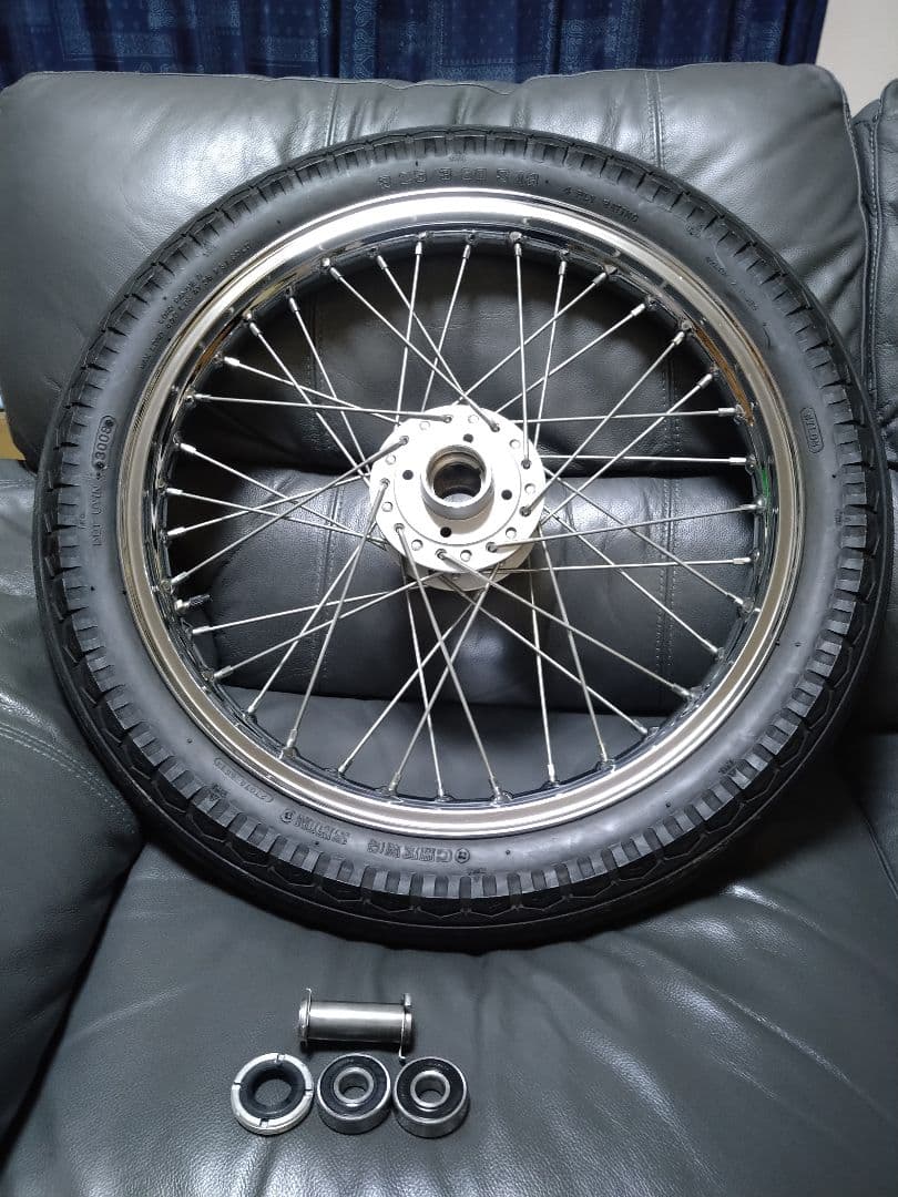 旧CB400FOUR 　旧ヨンフォア　19インチカスタムホイール＆タイヤ