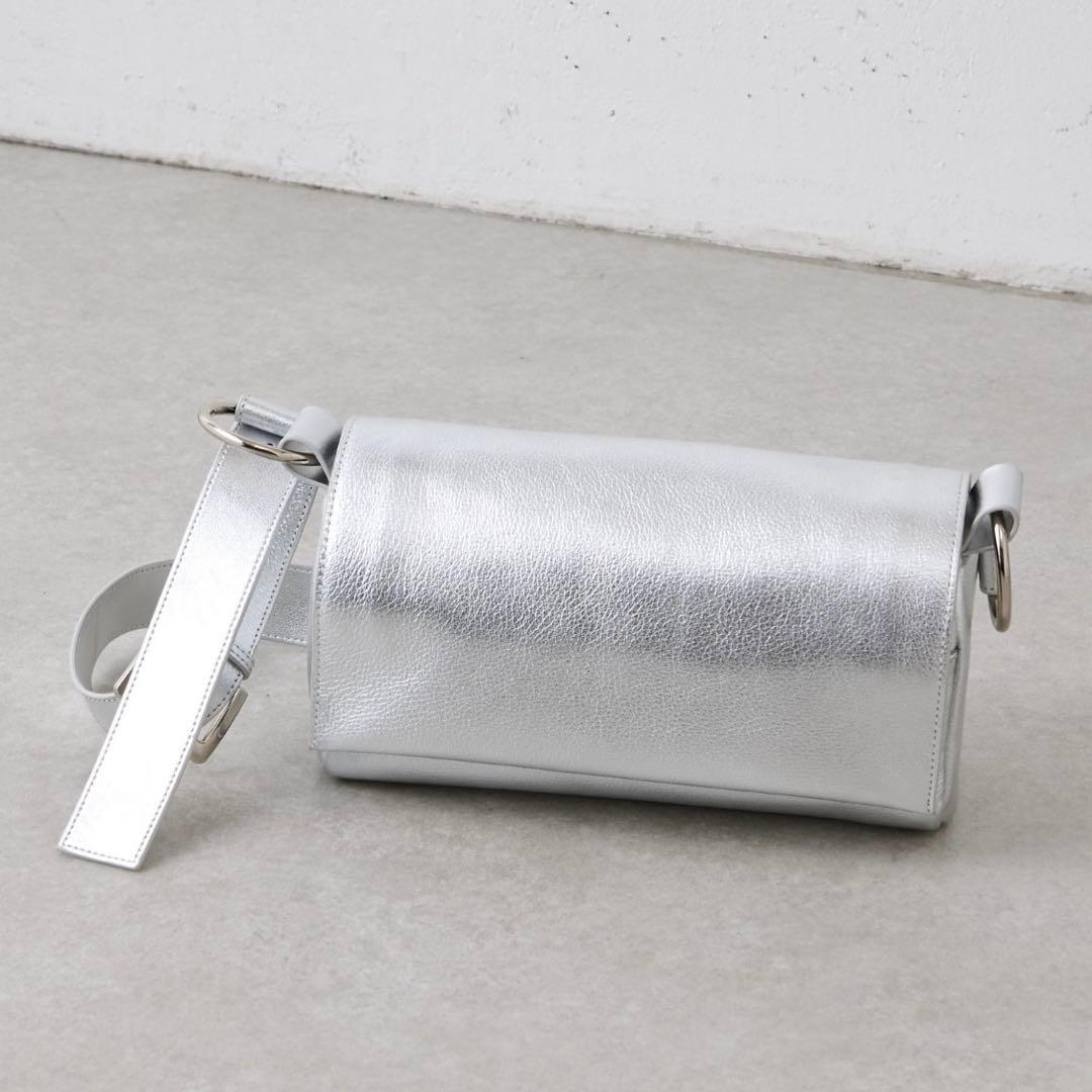 BEARDSLEY レザーボディーバック