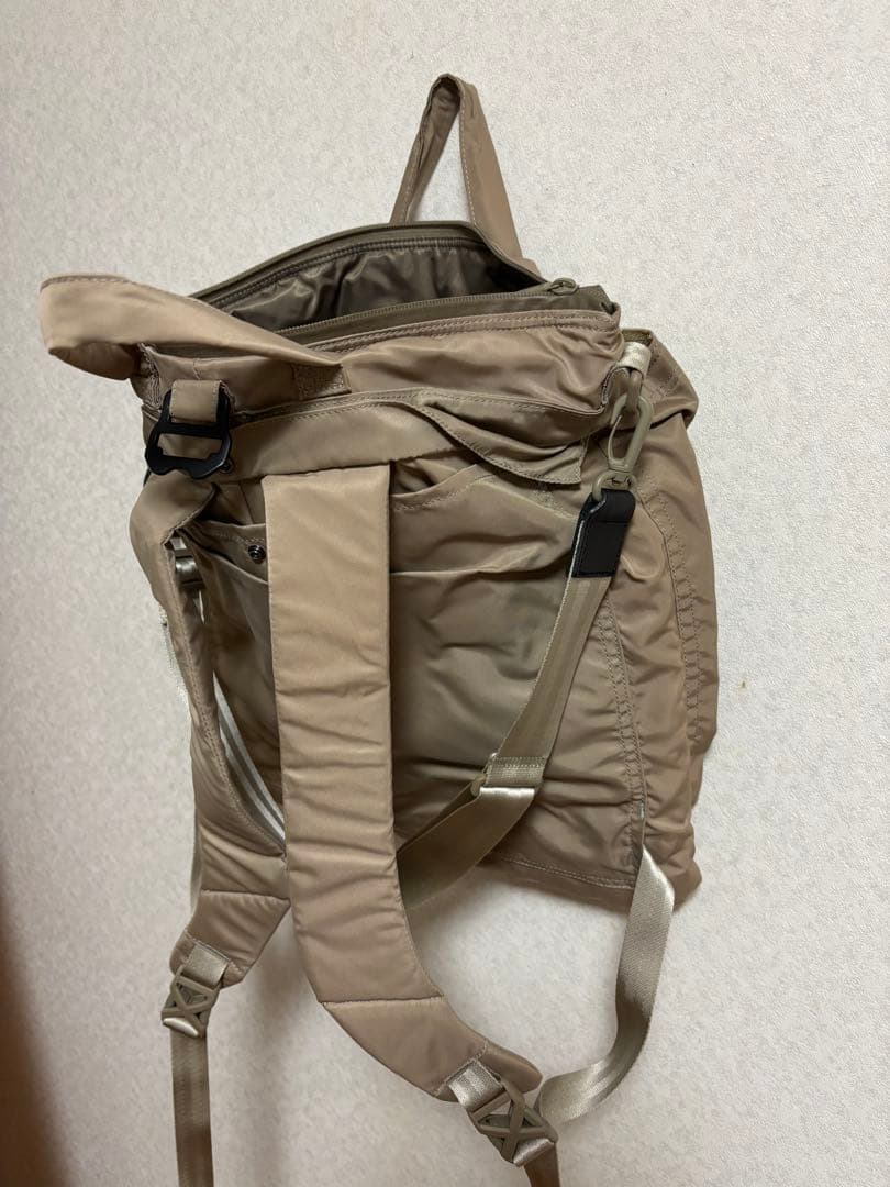 F/CE ベージュ ヘルメットバッグ