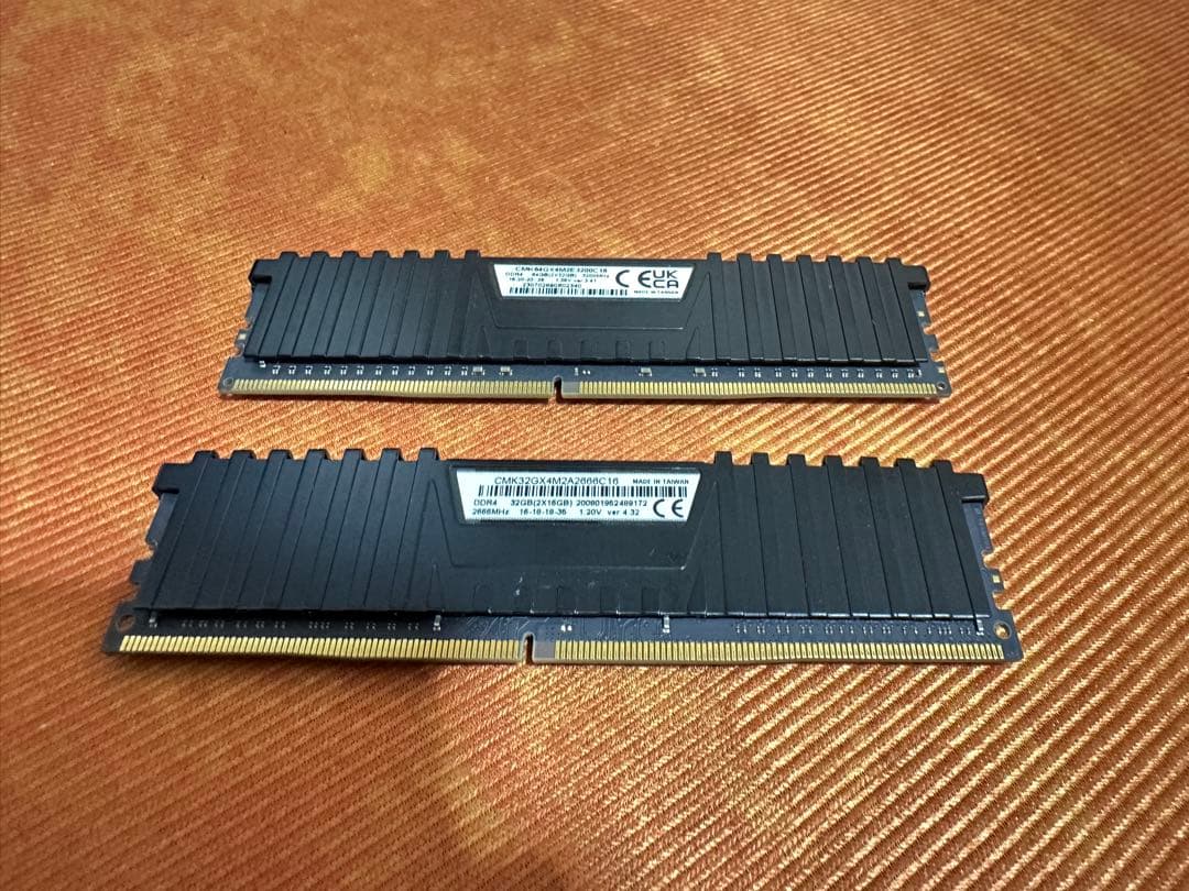 【中古美品】PC メモリ 64GB Corsair Vengeance DDR4