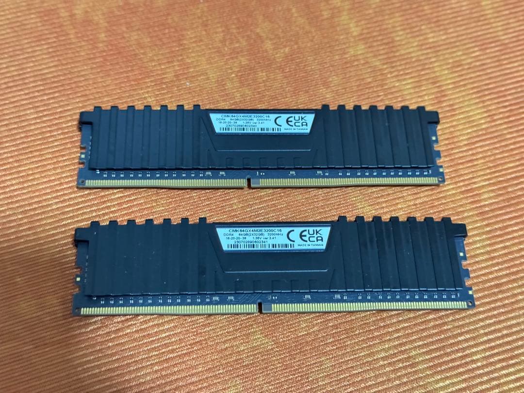 【中古美品】PC メモリ 64GB Corsair Vengeance DDR4