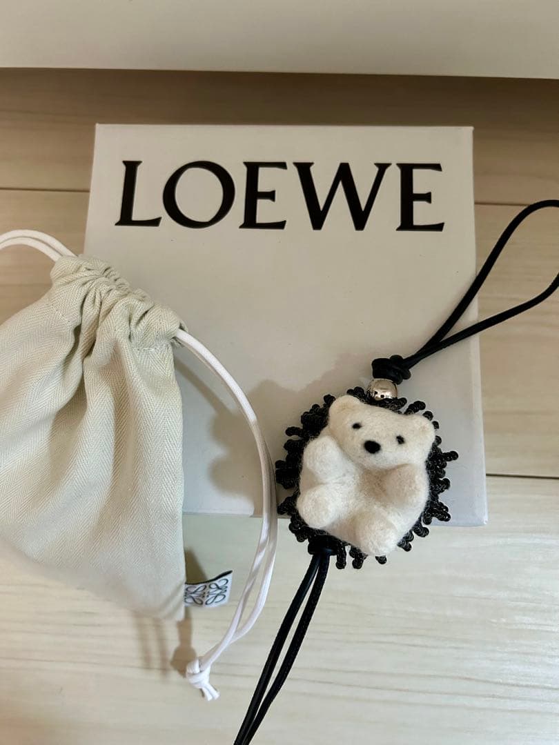 LOEWE ハリネズミチャーム　未使用　銀座三越購入