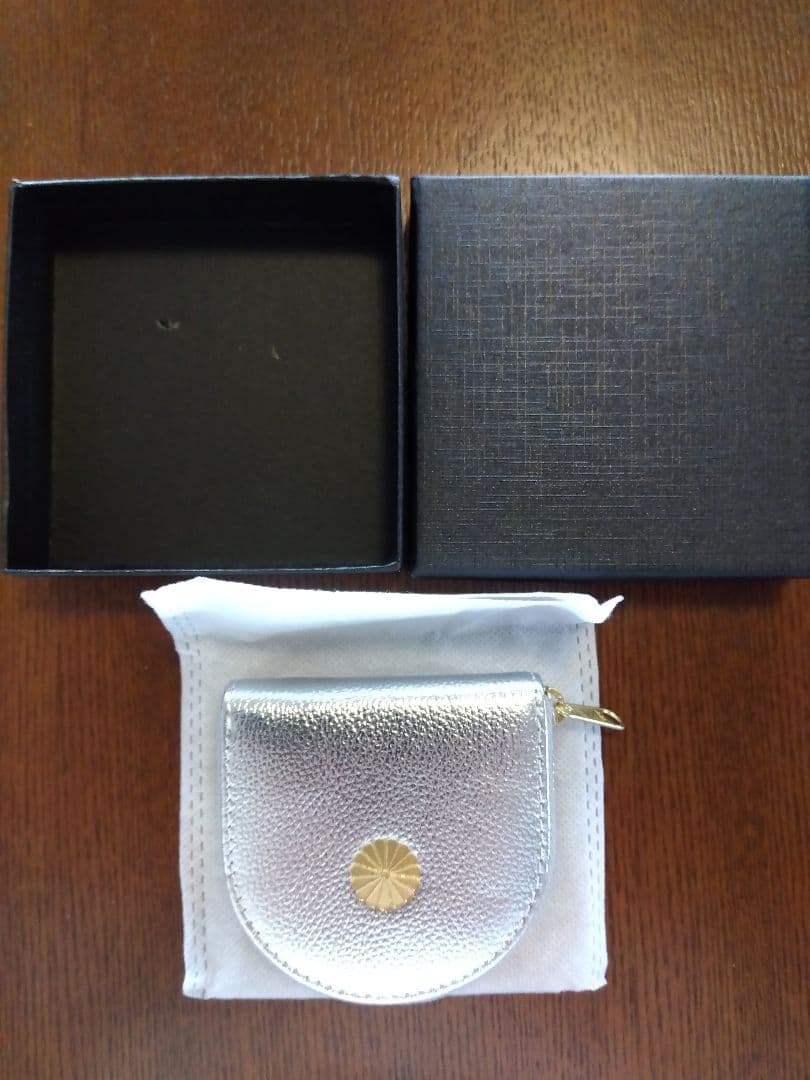 新品　皇居限定　シルバー　ケース