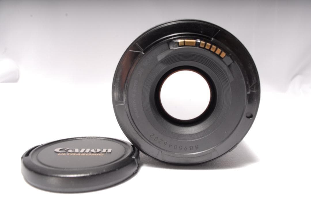【大人気】Canon 50mm f/1.8 II 単焦点レンズ