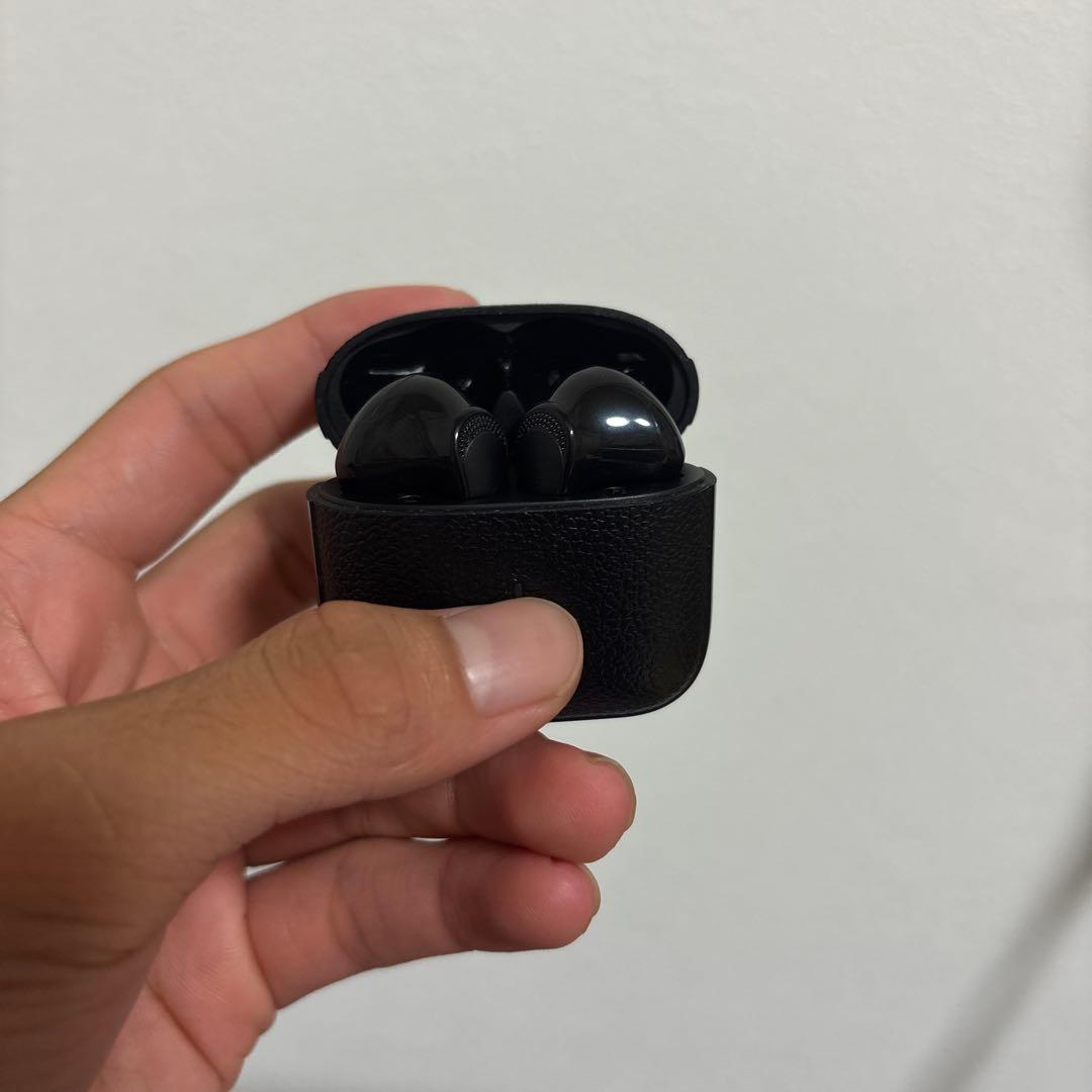 ブラック ワイヤレスイヤホン USB-C充電