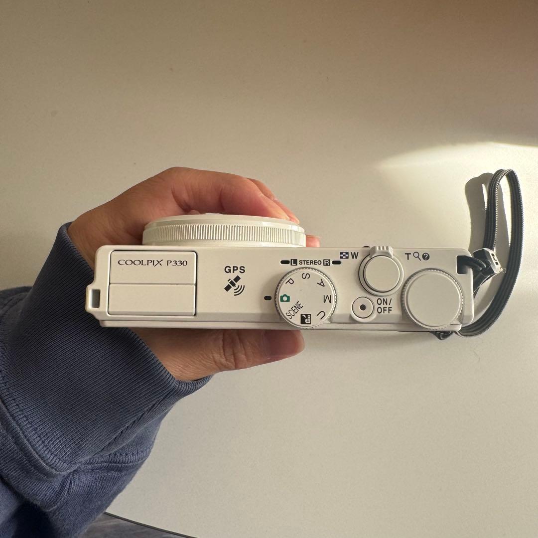 Nikon COOLPIX P330 ホワイト コンデジ