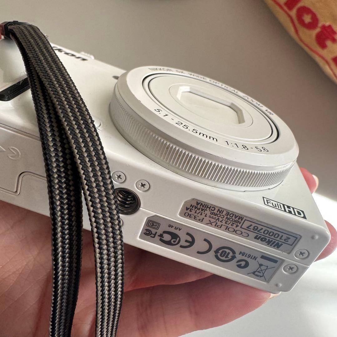 Nikon COOLPIX P330 ホワイト コンデジ