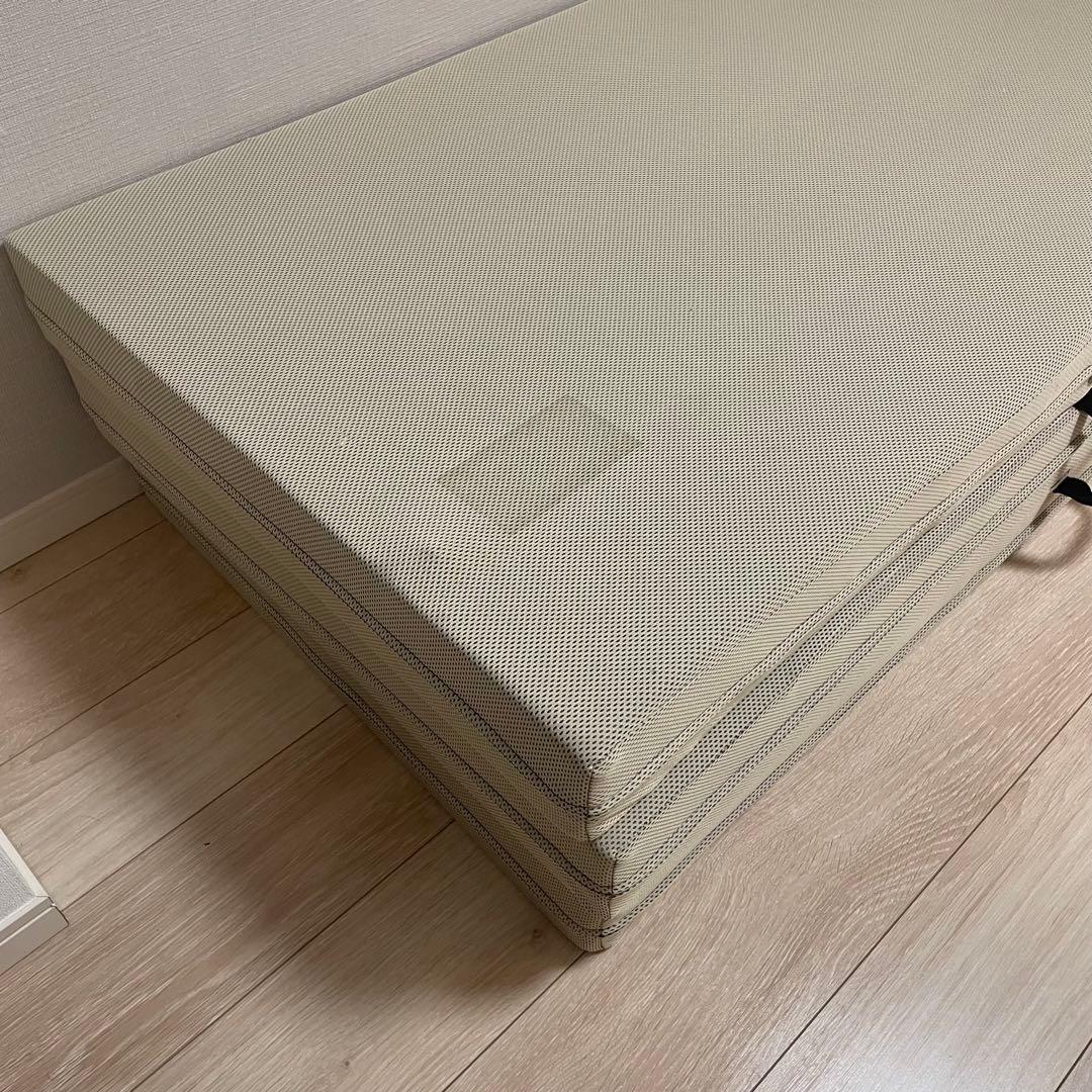 magniflex マニフレックス 三つ折 ダブル 引取り可（江戸川区船堀）