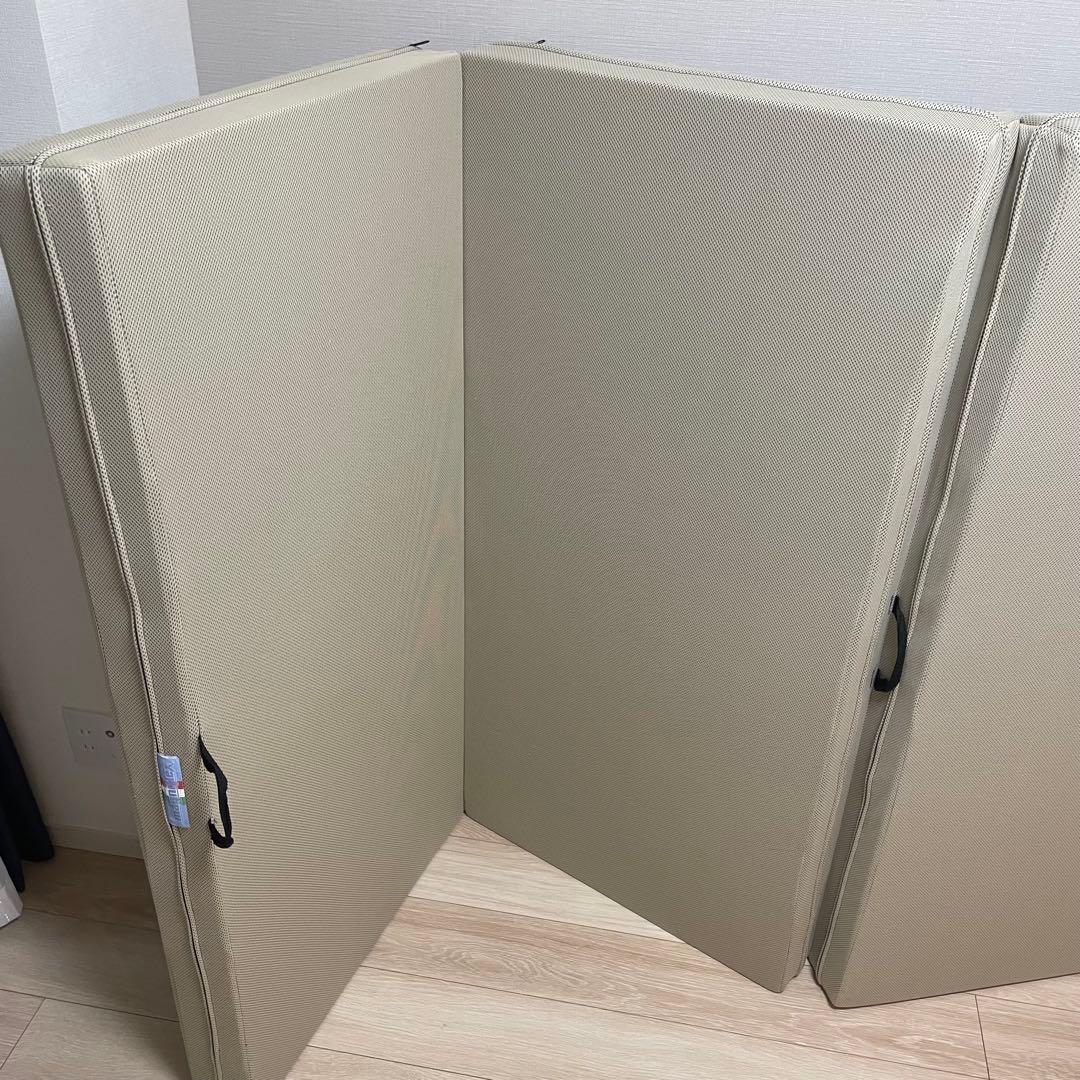 magniflex マニフレックス 三つ折 ダブル 引取り可（江戸川区船堀）