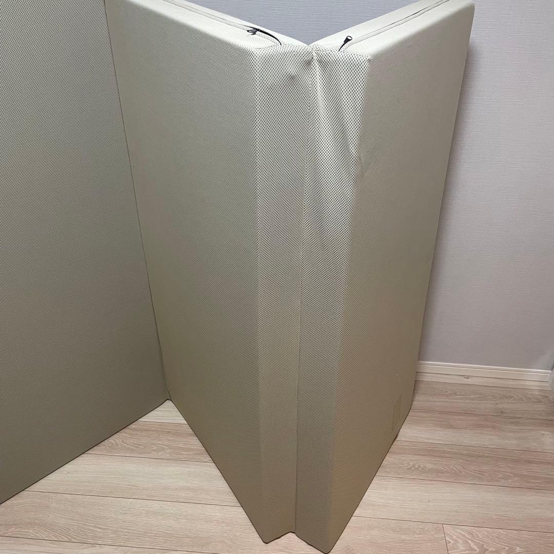 magniflex マニフレックス 三つ折 ダブル 引取り可（江戸川区船堀）