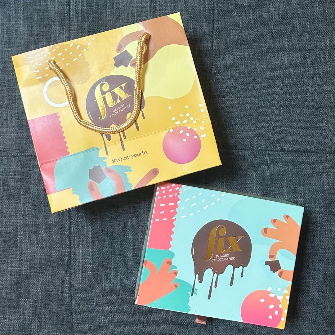 クール着払い【7/3ドバイで購入】3枚　フィックスチョコfix 箱・紙袋付き