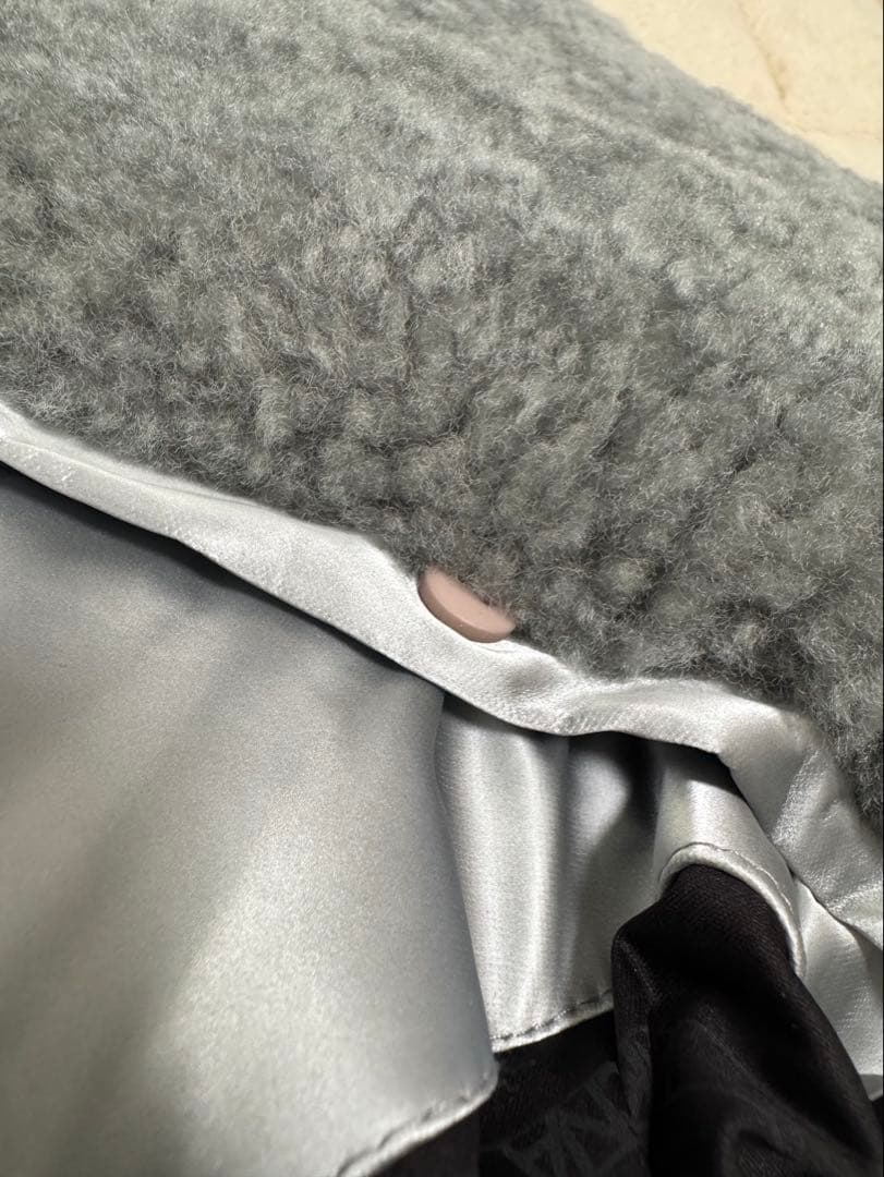 やす君プロフ確認さま専用 マークアンドロナ　ダウンベスト　シルバー