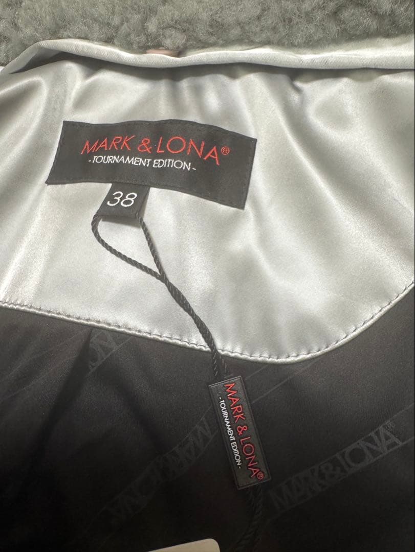 やす君プロフ確認さま専用 マークアンドロナ　ダウンベスト　シルバー