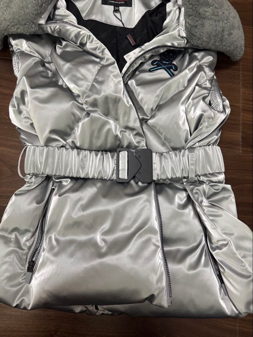 やす君プロフ確認さま専用 マークアンドロナ　ダウンベスト　シルバー