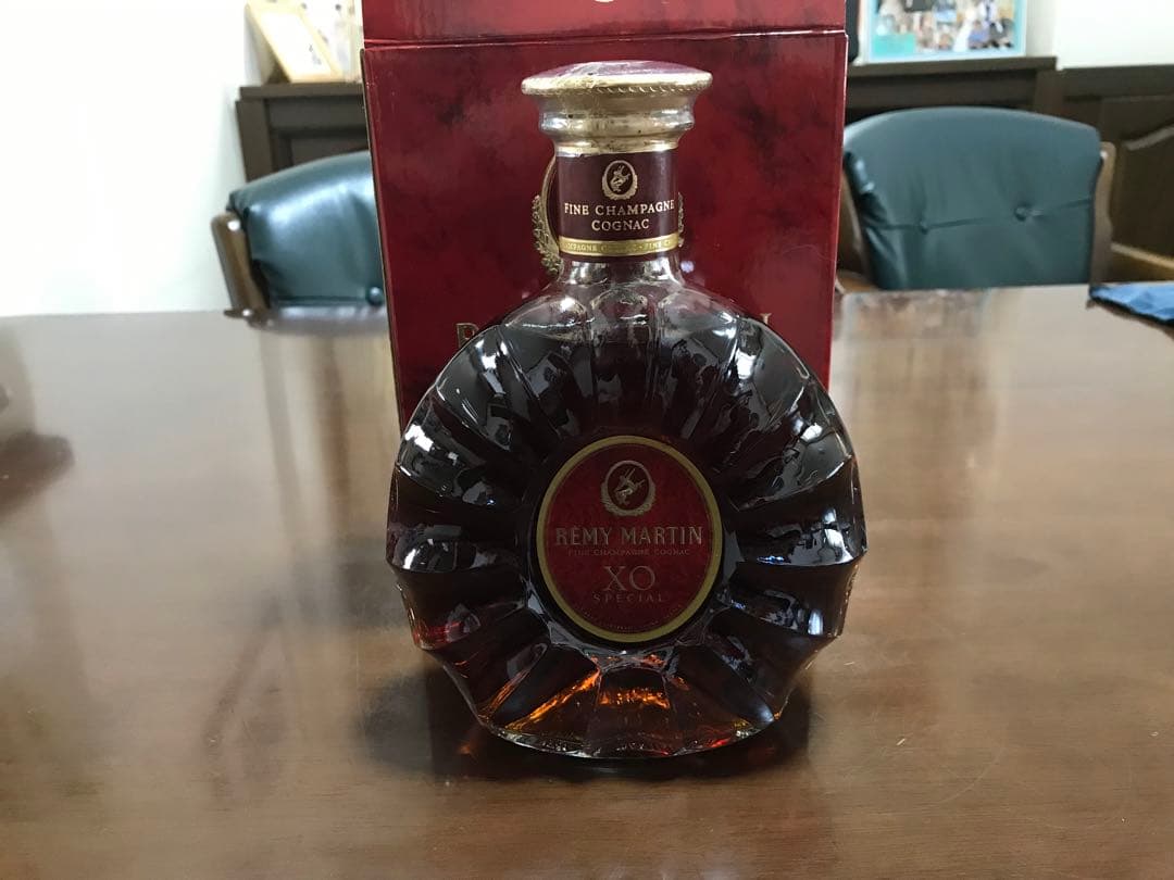 【新品・箱付き】レミーマルタンXO SPECIAL 700ml ブランデー