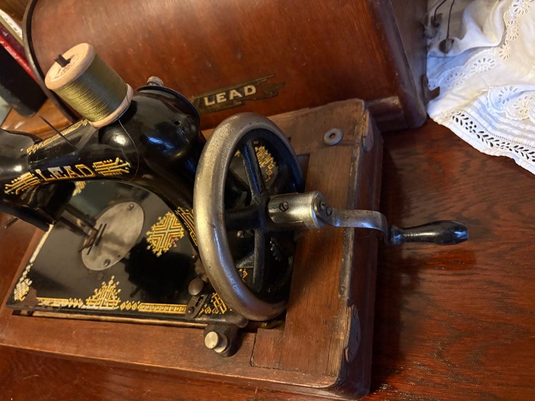 LEAD ミシン　アンティーク　手回しミシン
