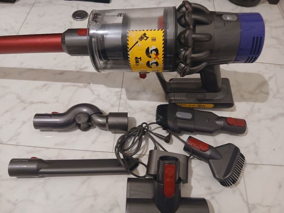 真*い様 Dyson V10 sv12本体＋ソフトローラーヘッド 他付属品 動作