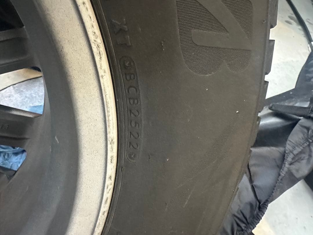 4本セット　プラド150後期　ブラックエディション　ブリヂストン　スタッドレス