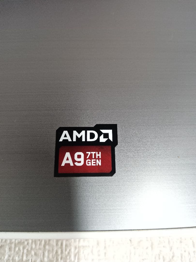 ∉ Dell Inspiron 5565 AMD A9 ストレージ無