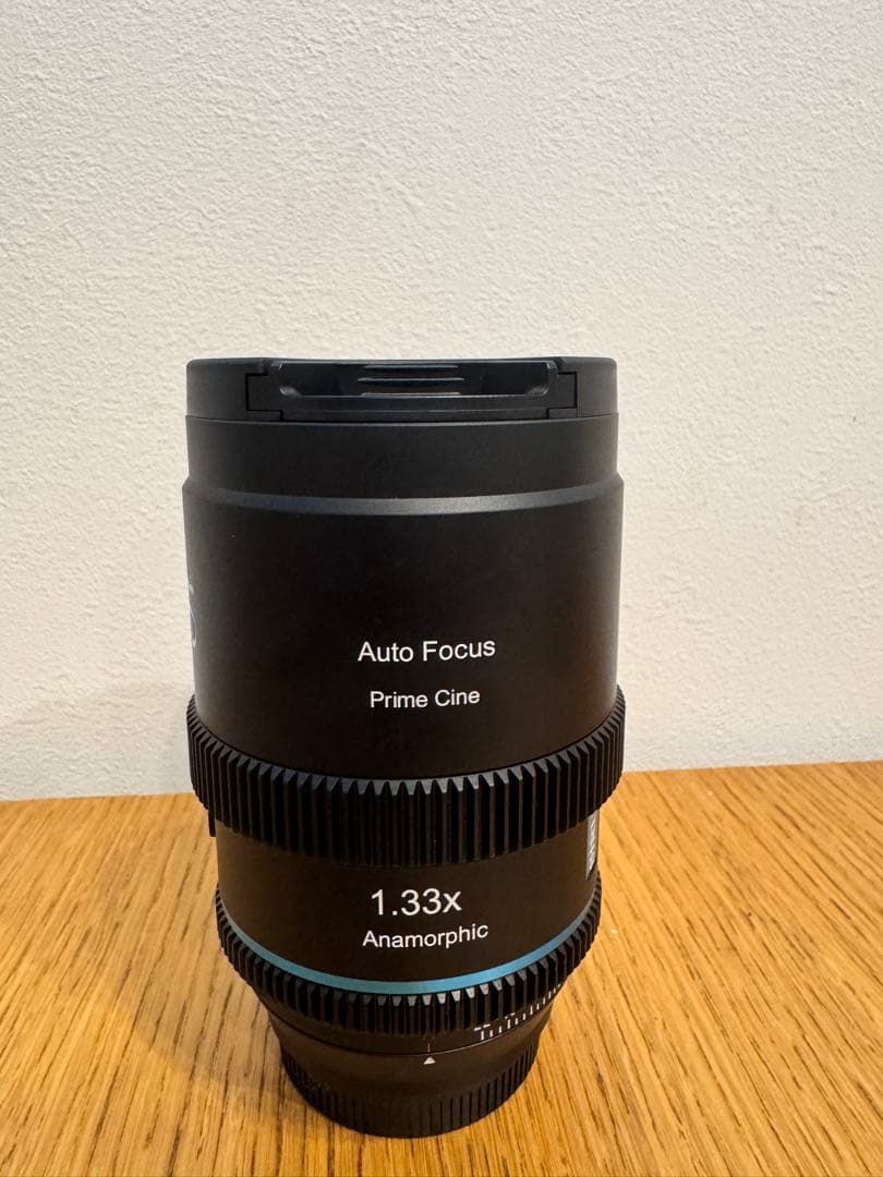 【極美品】SIRUI 40mm T1.8 アナモルフィックレンズ　Eマウント