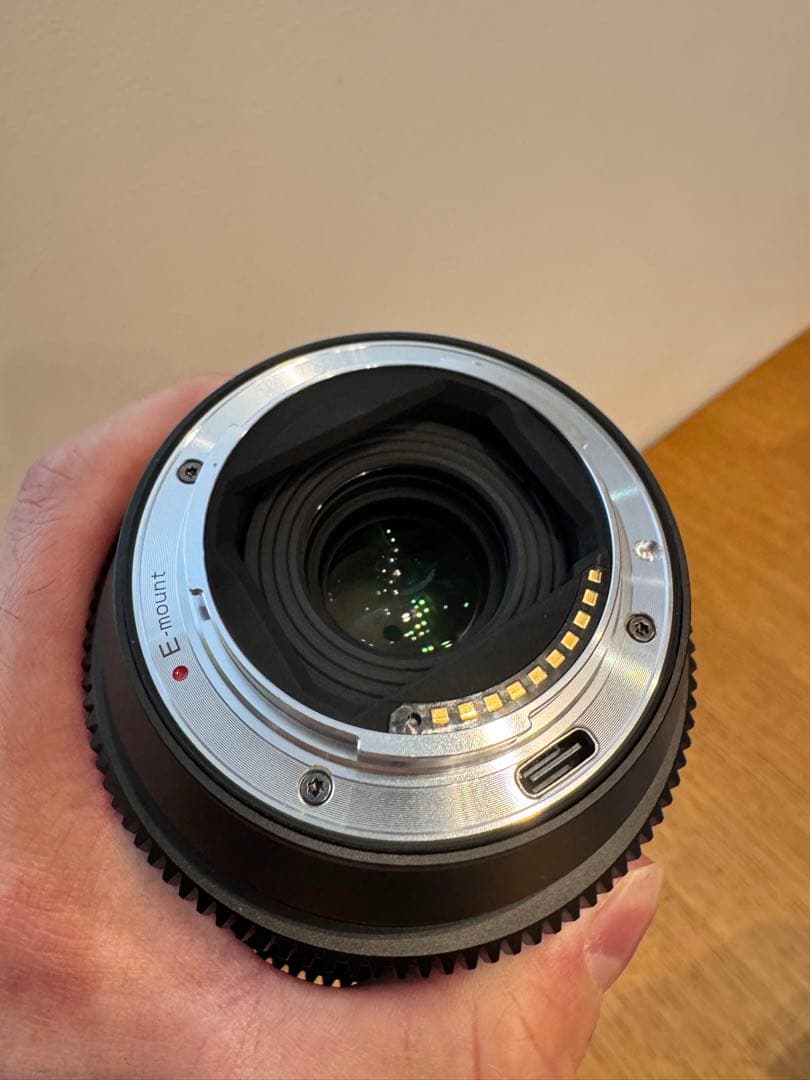 【極美品】SIRUI 40mm T1.8 アナモルフィックレンズ　Eマウント