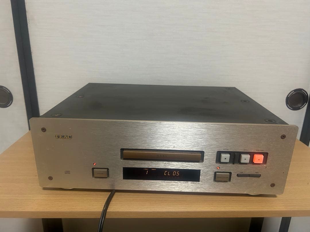 TEAC VRDS-7 CDプレーヤー テイアック 通電確認済み オーディオ機器