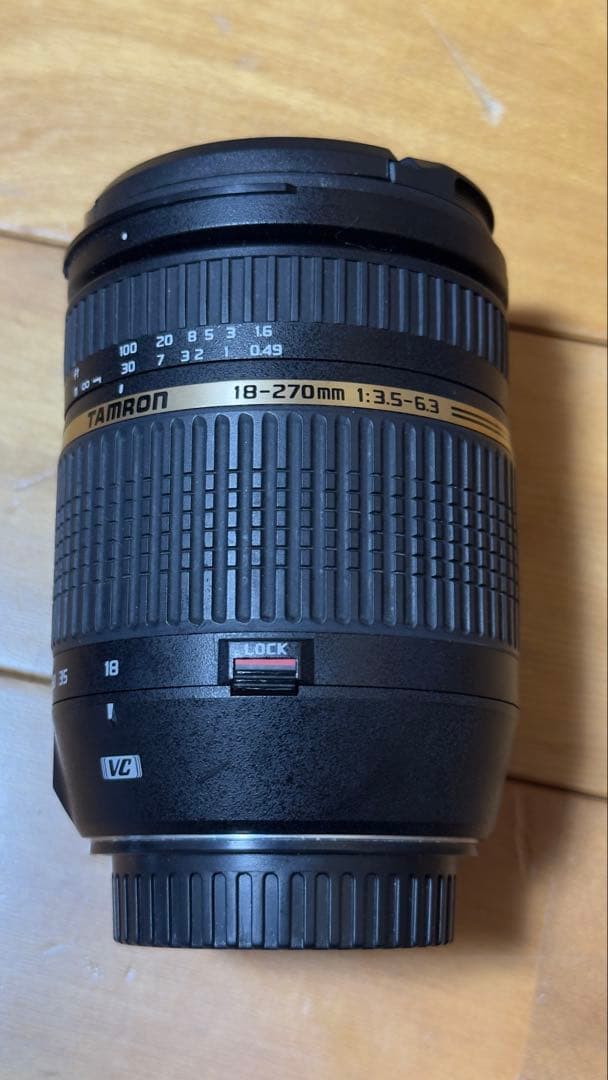 Canon EOS kiss X5 (TAMRON 18-270mm付き)