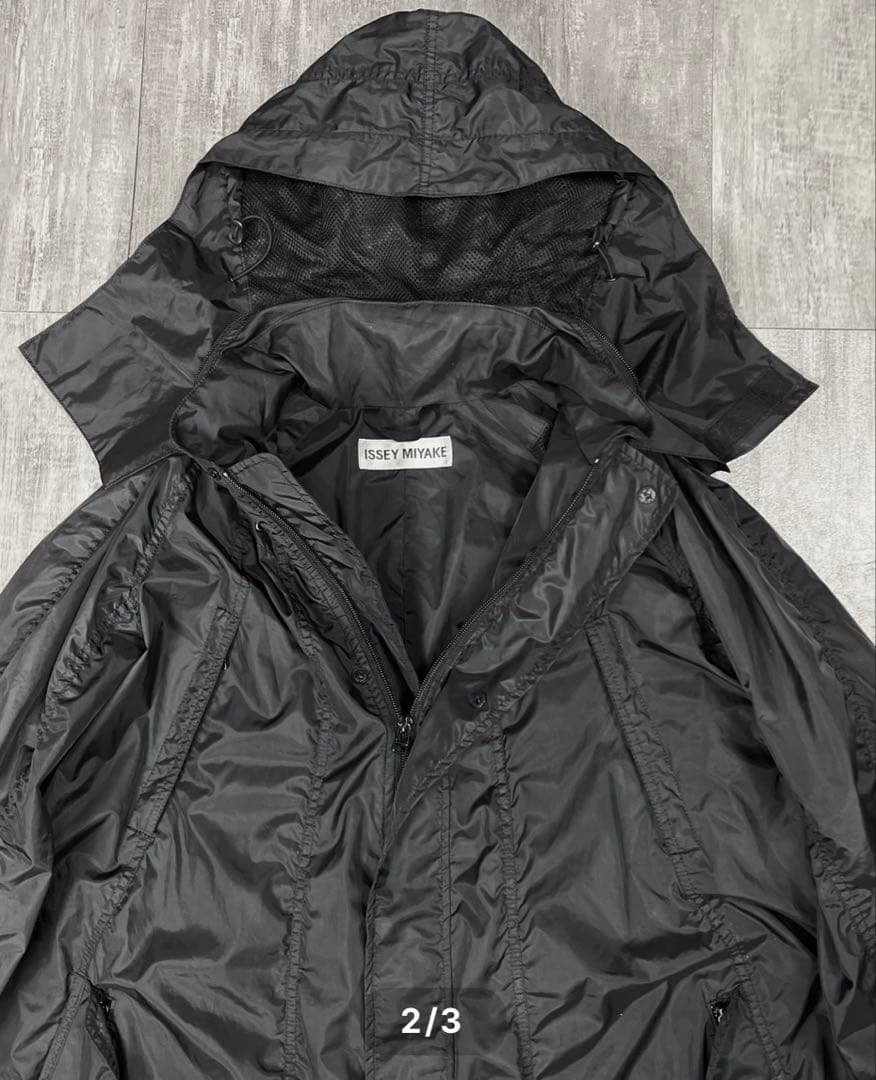 トップス ISSEY MIYAKE Parachute Wind Coat