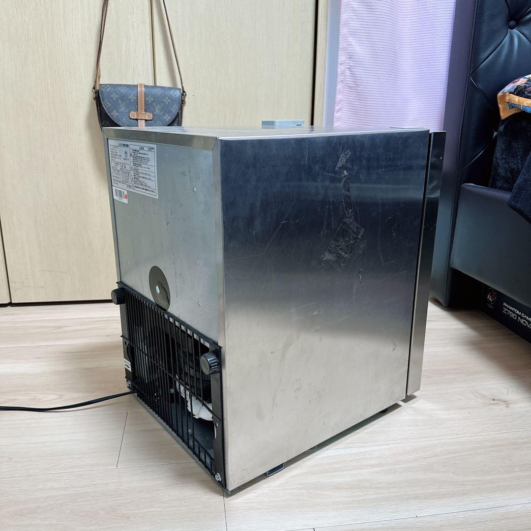 コンパクト冷蔵庫 ステンレススチール ガラス扉