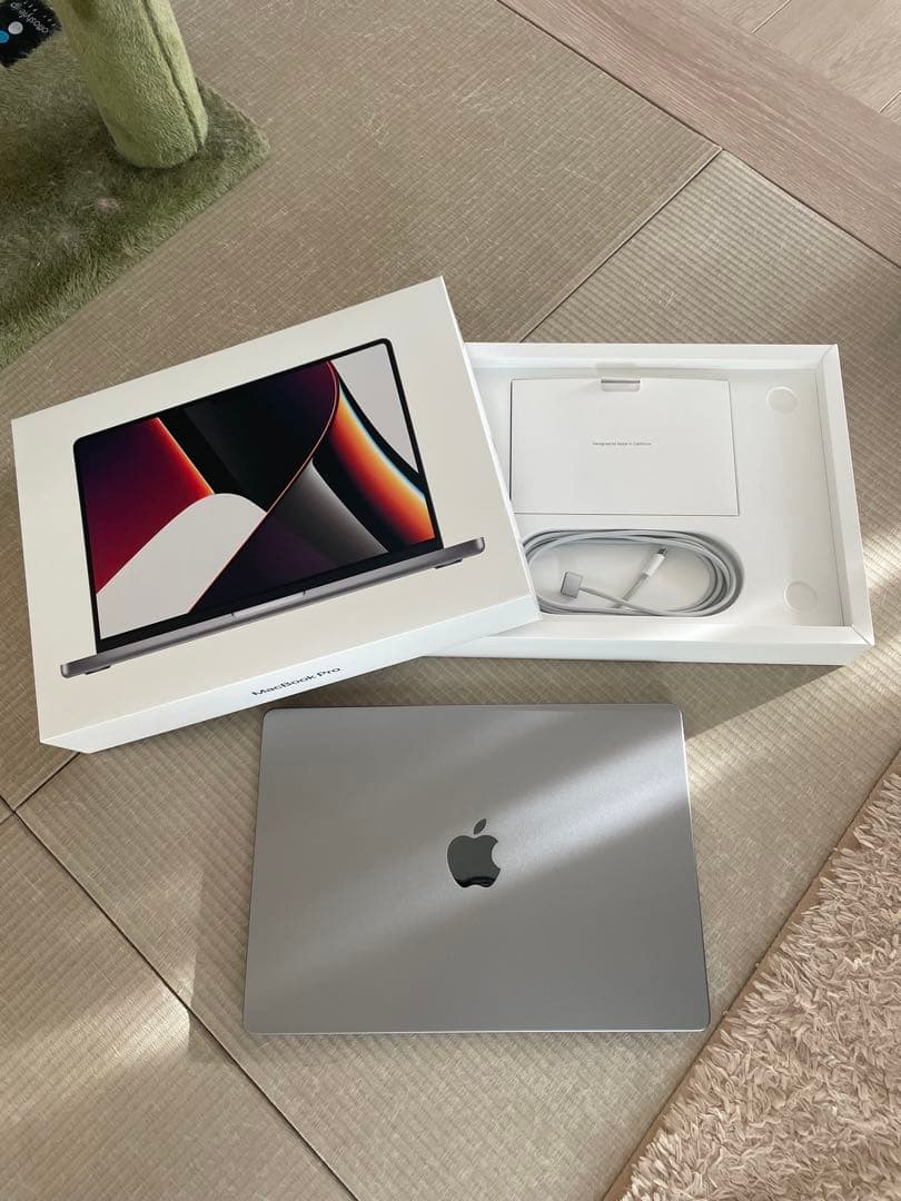 【画面不良あり】MacBook Pro M1 14インチ 16GB 1TB
