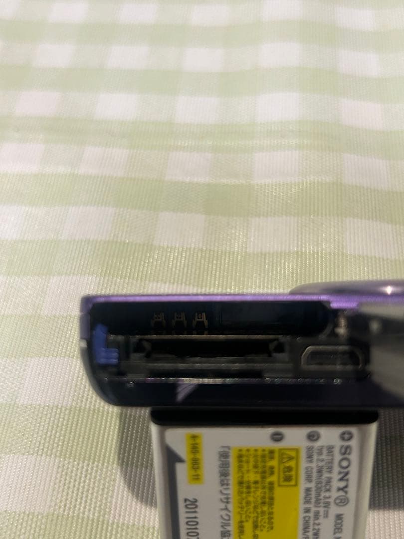 SONY Cyber-shot 16.1メガピクセル 紫