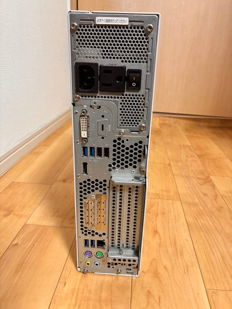 003富士通 ESPRIMO FMVD43001　D588/B　i5 9500