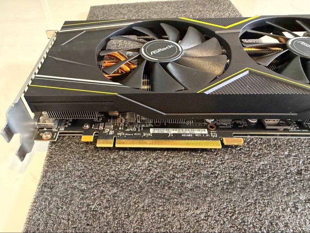 ASRock RX 5700 XT グラフィックボード