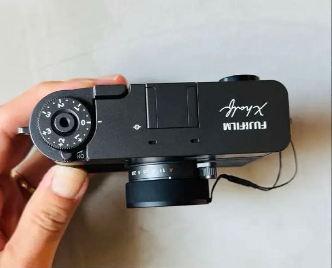 FUJIFILM X-half X-HF1 チャコールシルバー　保証あり