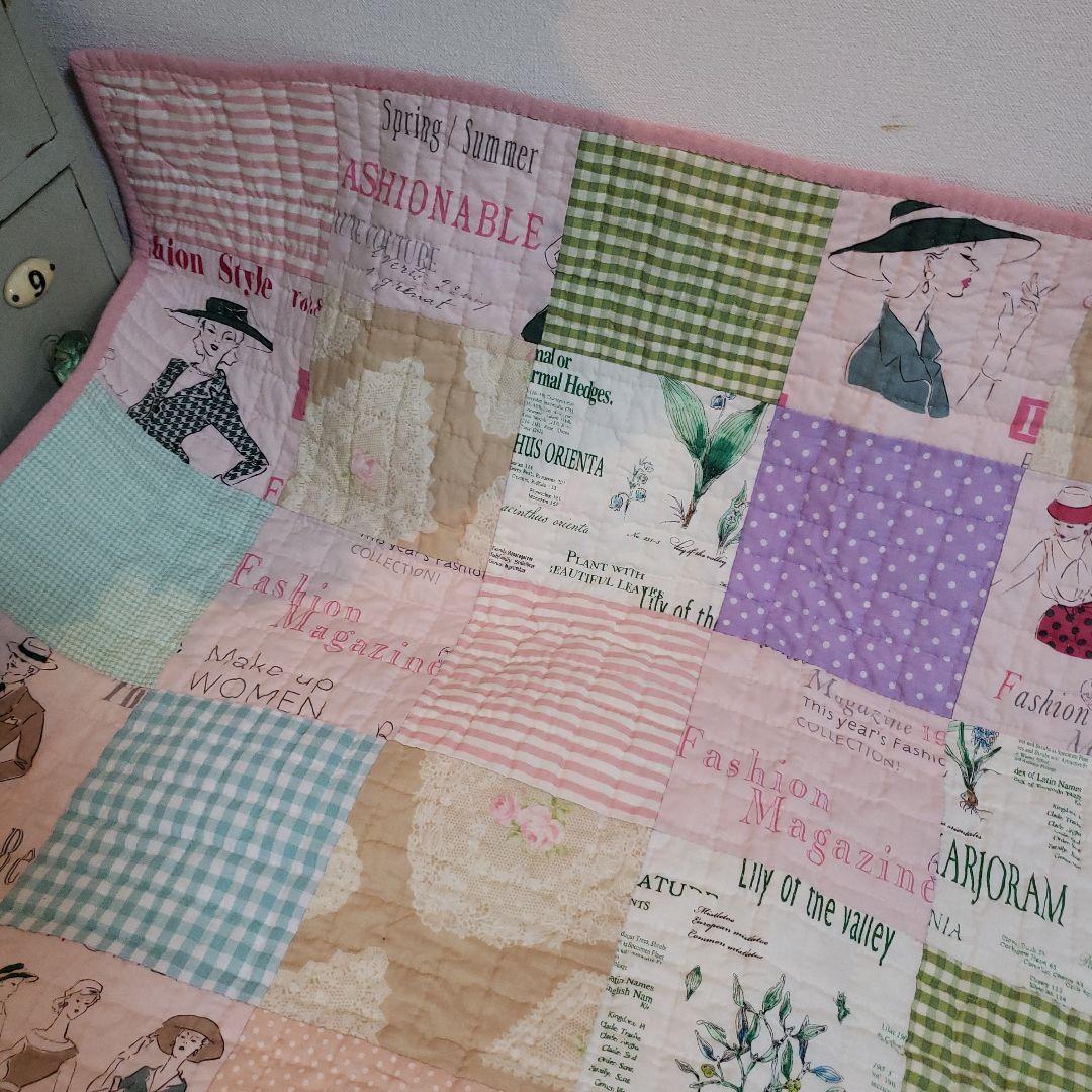 ❣️パッチワークキルト❣️リバーシブル　バラ　水玉　チェック