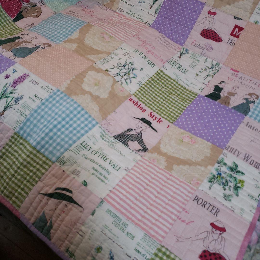 ❣️パッチワークキルト❣️リバーシブル　バラ　水玉　チェック