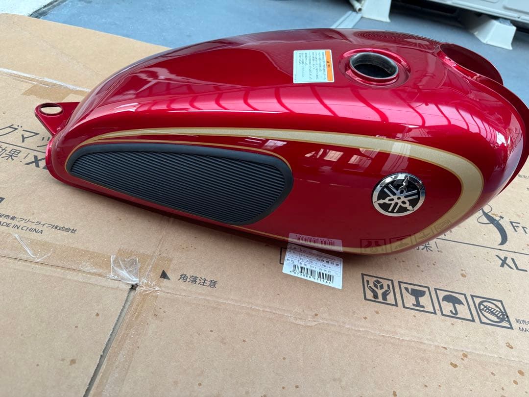 Yamaha SR400 fi タンクとパーツセット レッド