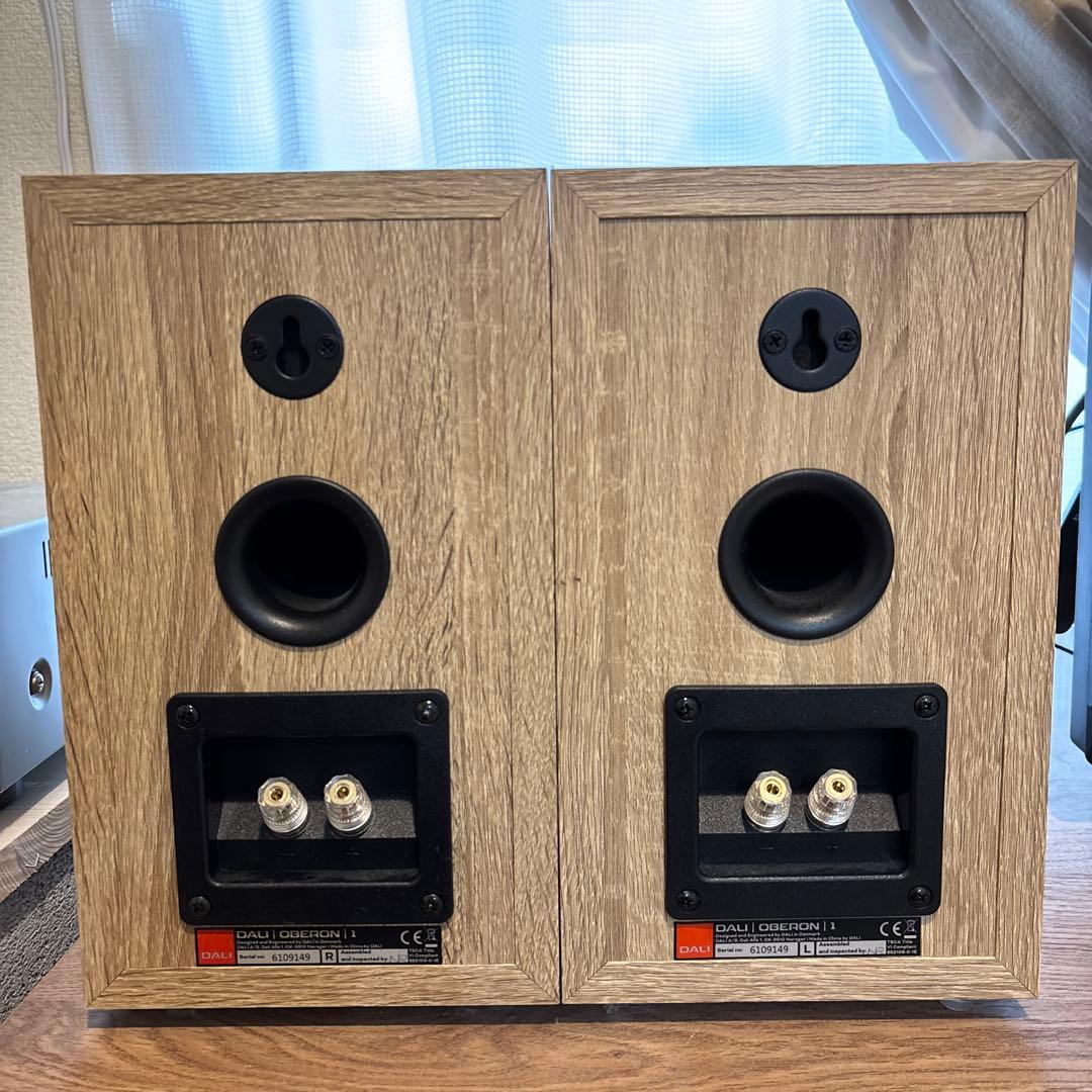【セット割あり】 DALI Oberon 1 ブックシェルフライトオーク LO