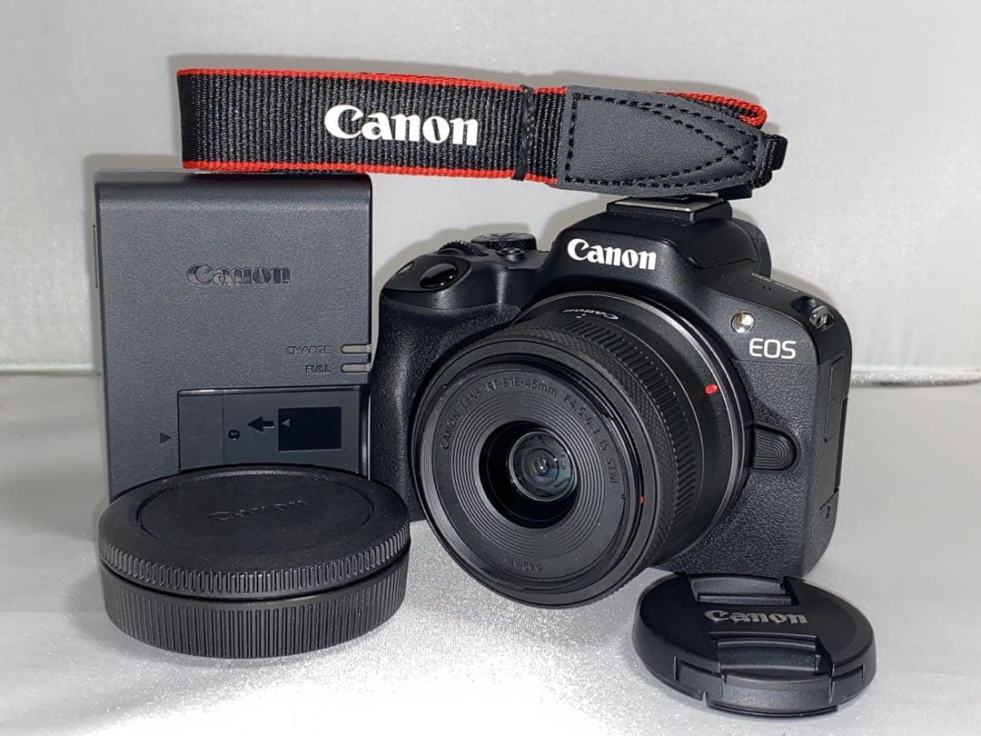 【美品】Canon EOS R50 18-45mm レンズキット カメラ