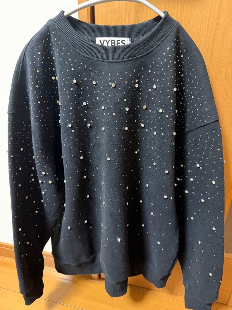 VYBES ラインストーン　トレーナー